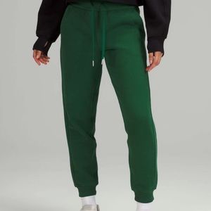 Lululemon Scuba High-Rise Jogger